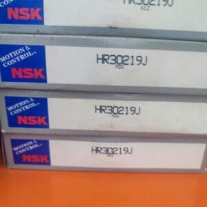 VÒNG BI HR30219-NSK